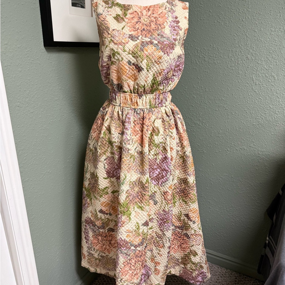 Floral Sleeveless Wedding Dress